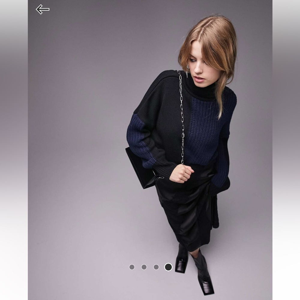 TURTLENECK SWEATER